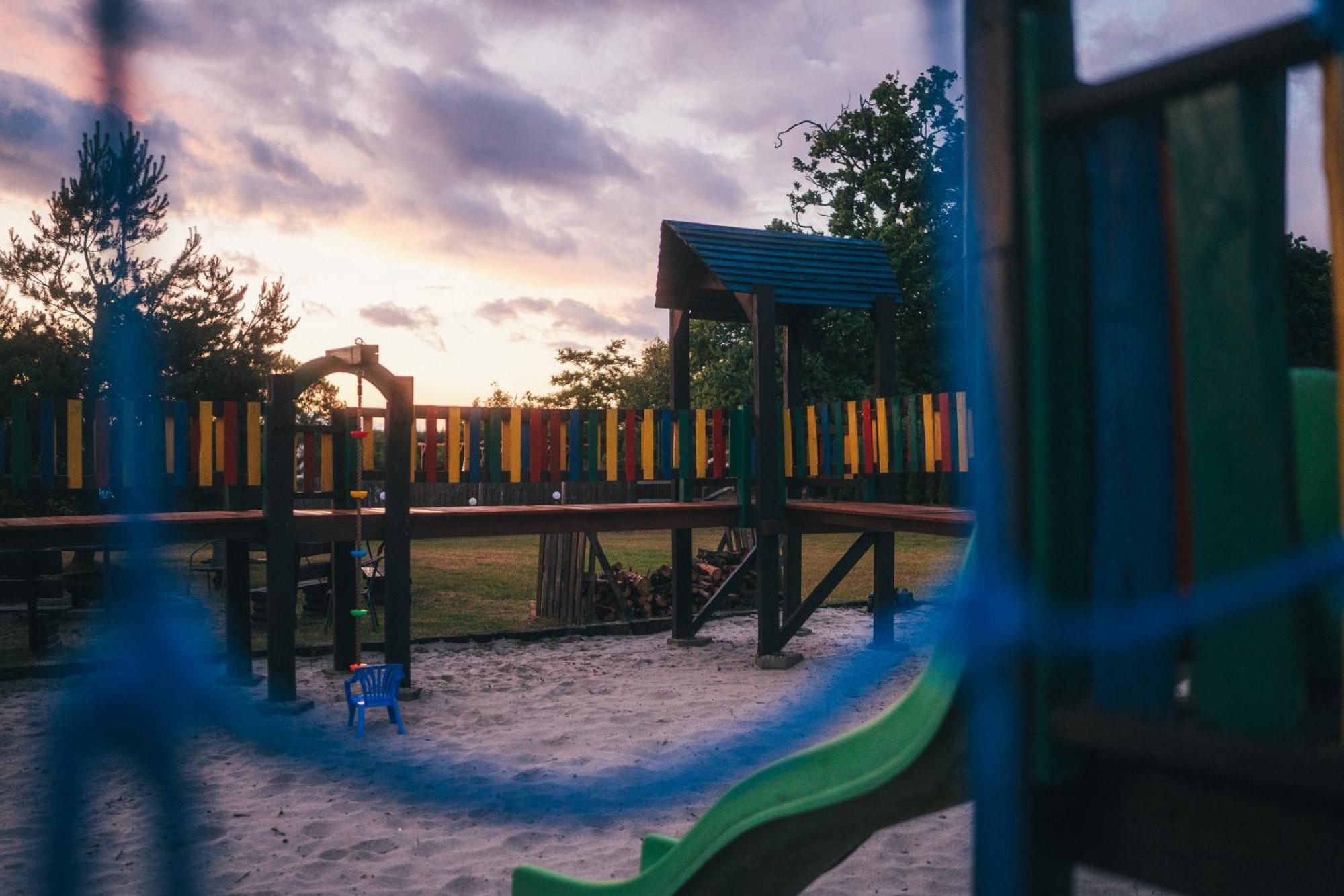 Pod Debami Domki ,Pokoje,Nauka Jazdy Konnej Sarbsk Obok Leby Dış mekan fotoğraf